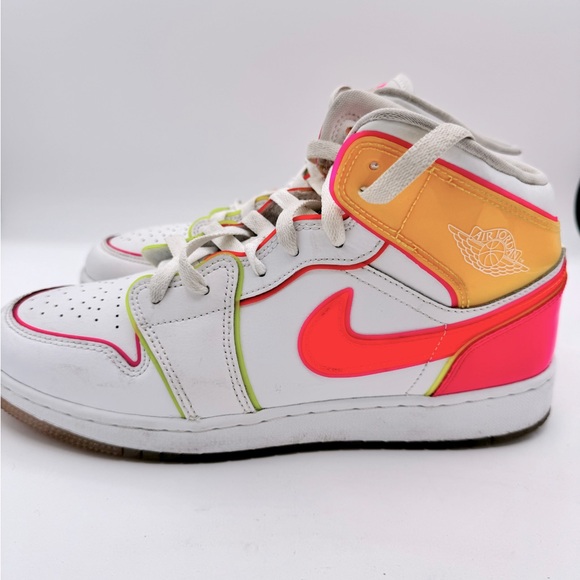 Nike Air Jordan 'Edge Glow' women’s size 7 - Picture 7 of 11
